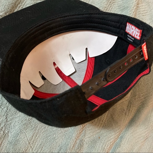 Marvel DareDevil Wool Snap Back Cap - Picture 9 of 9